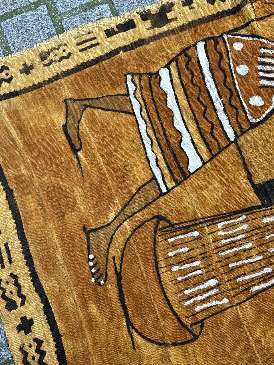 Schöner afrikanischer Bogolan-Wandteppich, handbemalt, Mitte des Jahrhunderts im Angebot 6