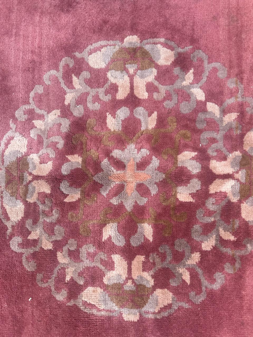 Pretty mid century distressed Chinese art deco design rug For Sale 8