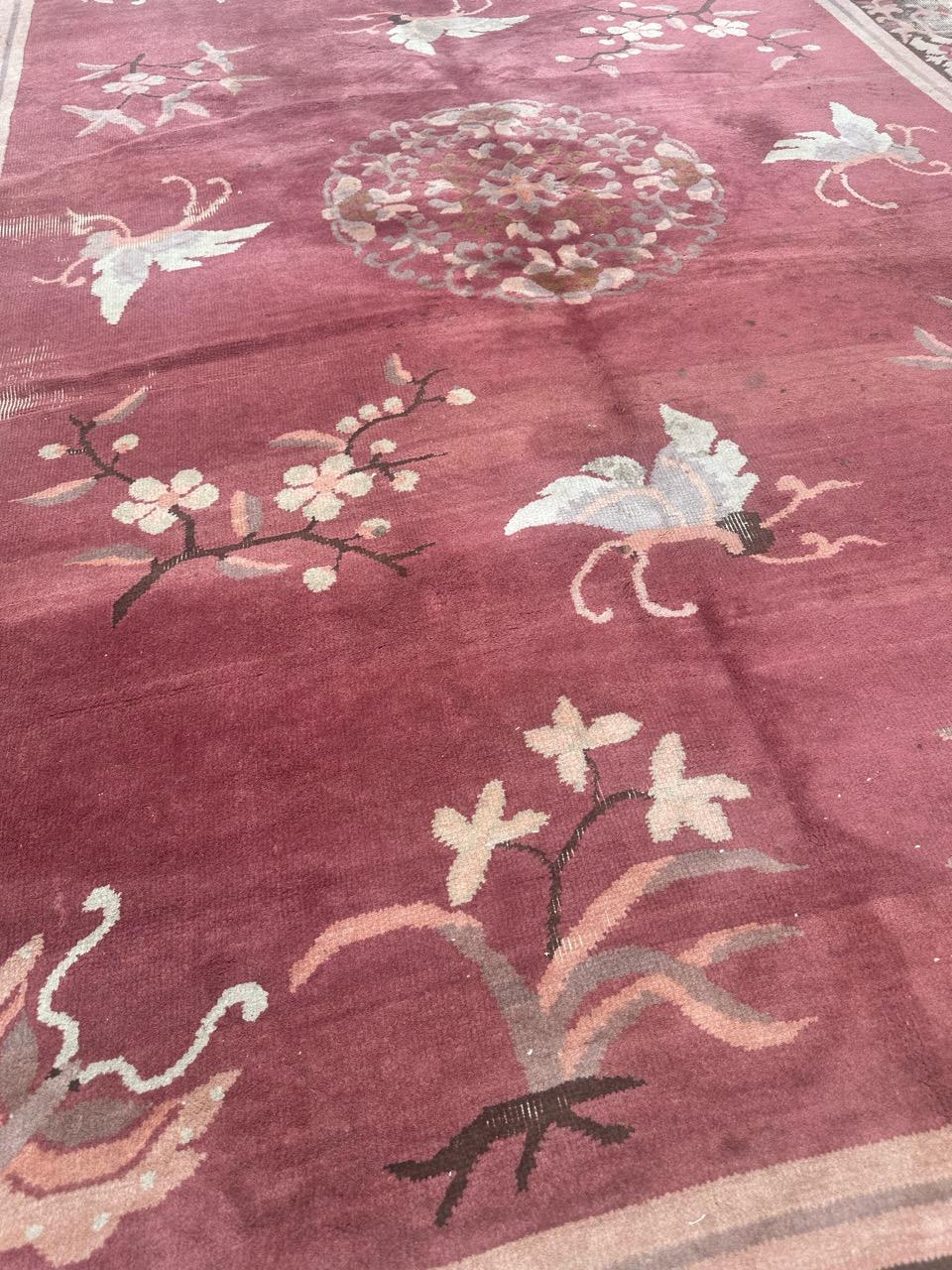 Pretty mid century distressed Chinese art deco design rug For Sale 10