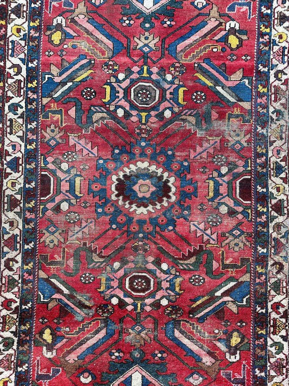 Pretty mid century distressed mazlaghan rug with beautiful geometrical design and nice colours, entirely hand knotted with wool on cotton foundation. Important wears due to age and use!

✨✨✨
