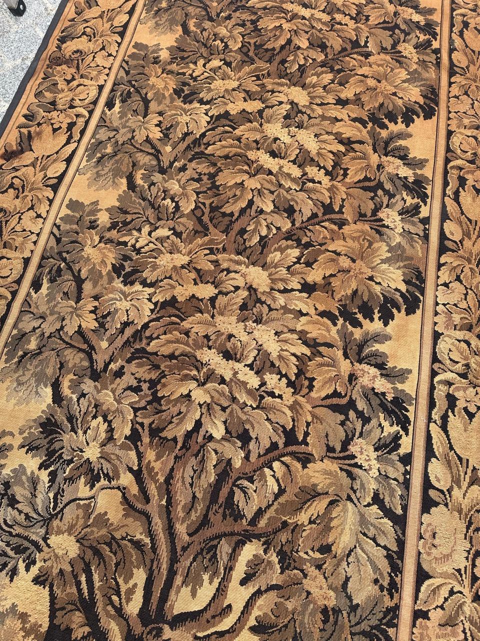 Schöner französischer Jacquard-Wandteppich im Aubusson-Stil des antiken Jahrhunderts im Zustand „Gut“ im Angebot in Saint Ouen, FR