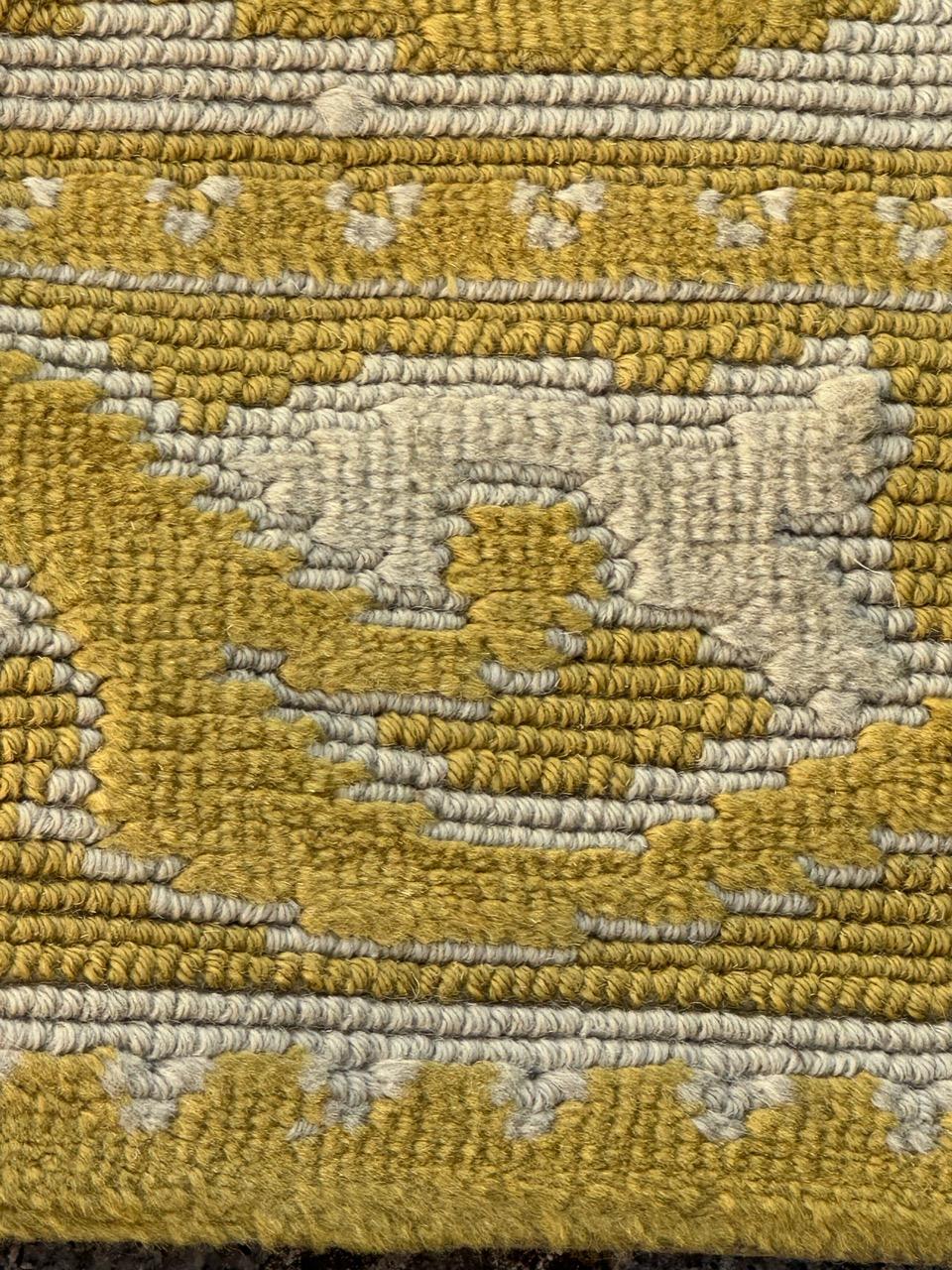 Pretty mid century French Cogolin decorative rug For Sale 6