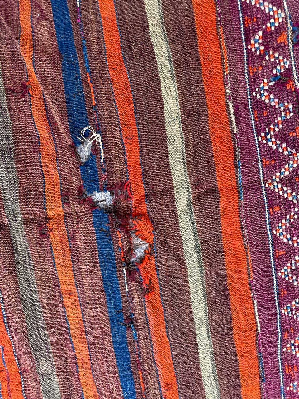 Grazioso tappeto tribale marocchino di metà secolo in vendita 10
