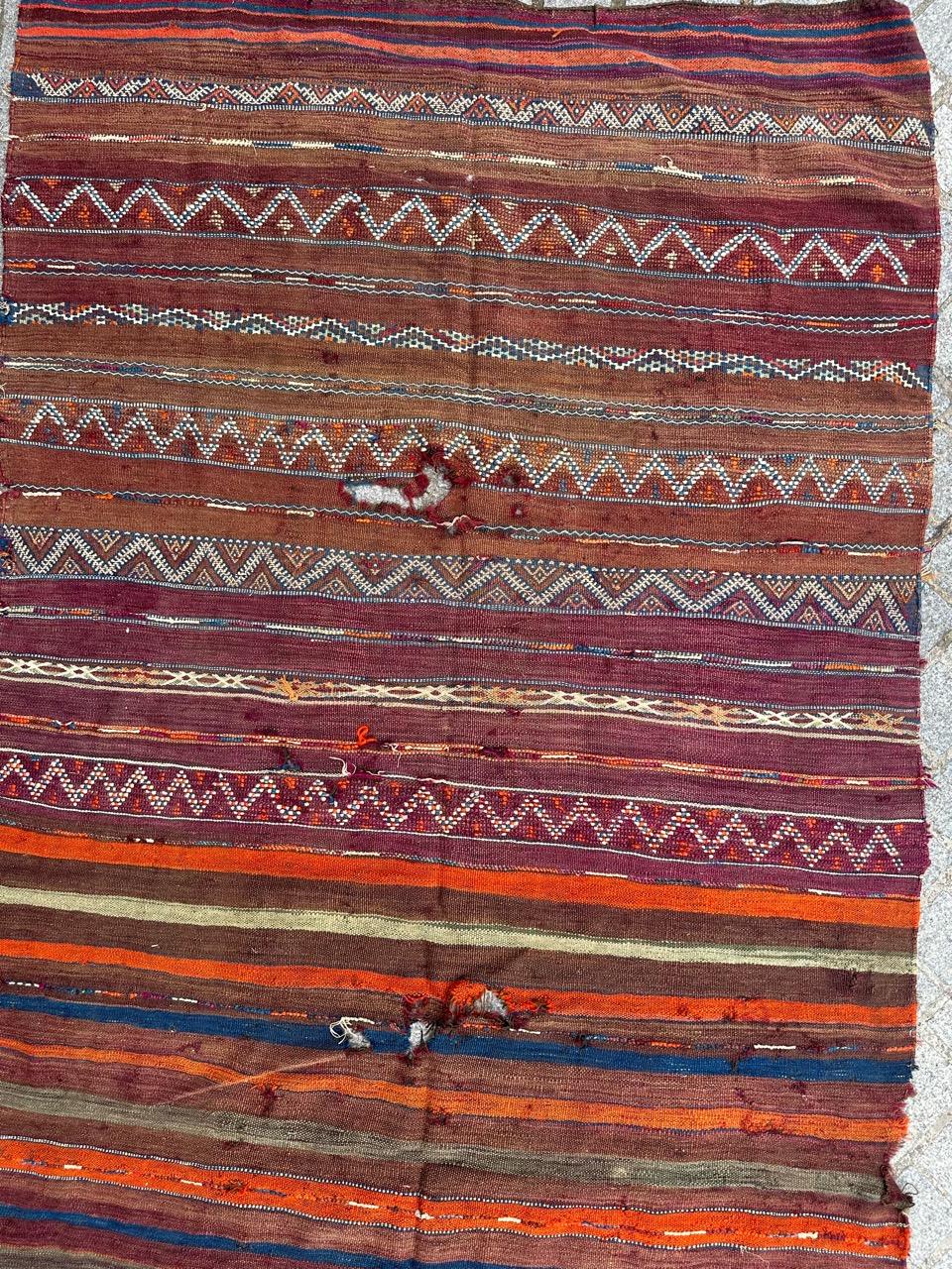 Tribale Grazioso tappeto tribale marocchino di metà secolo in vendita