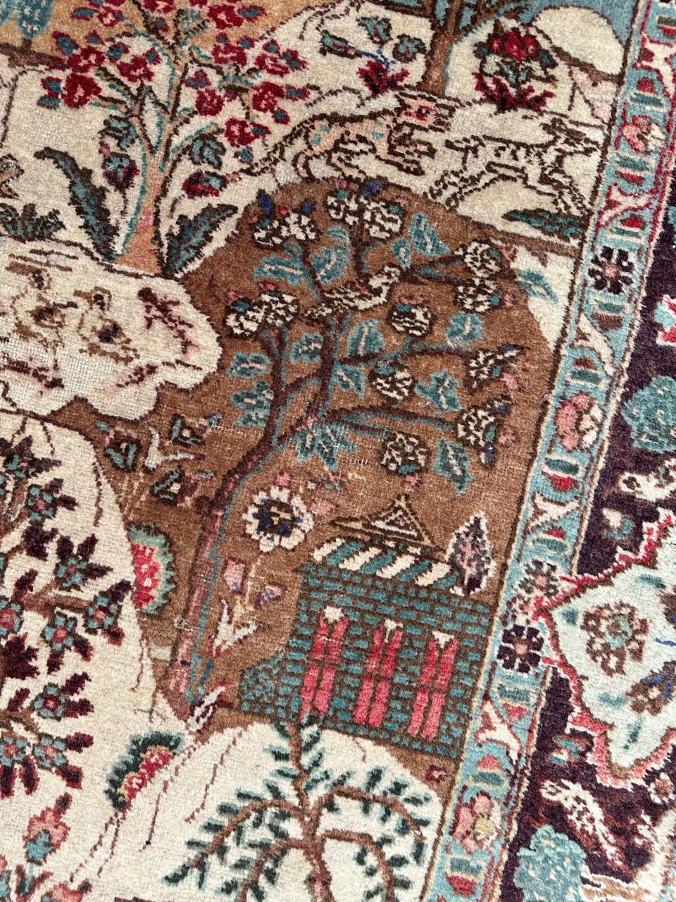 Pretty mid century pictural Tabriz rug In Good Condition For Sale In Saint Ouen, FR