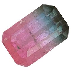 Jolie tourmaline naturelle non sertie de forme émeraude bicolore pour bague 3,70 carats
