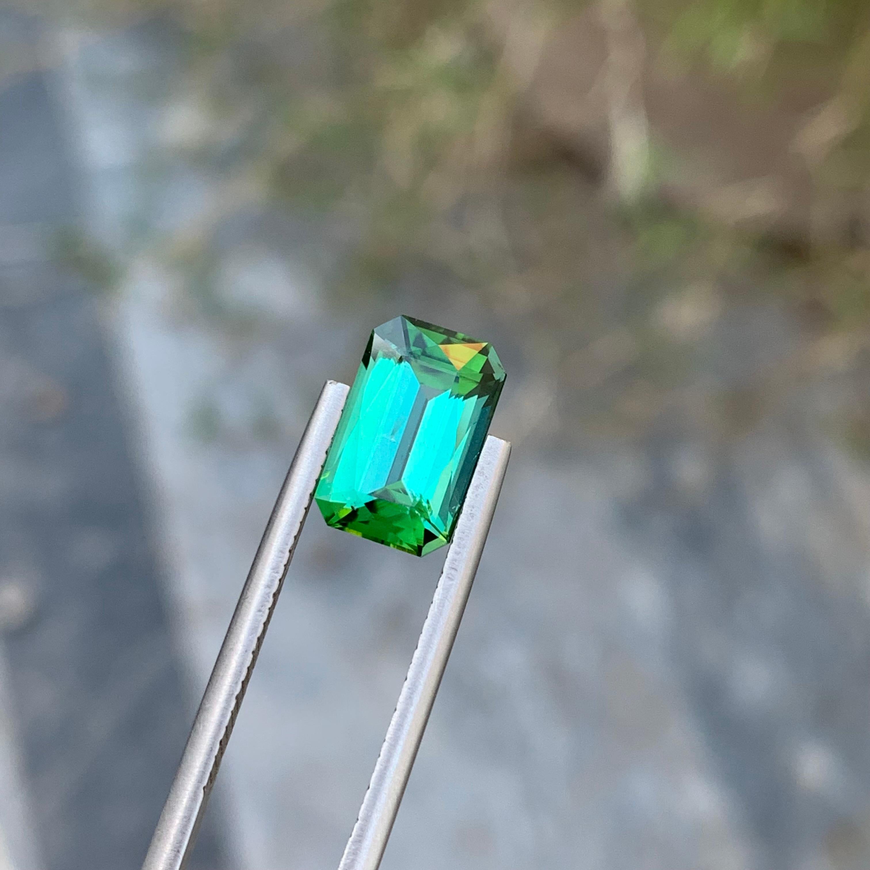 Pretty Natural Loose Green Lagoon Tourmaline 3.55 Carat Emerald Shape Gemstone  For Sale 5