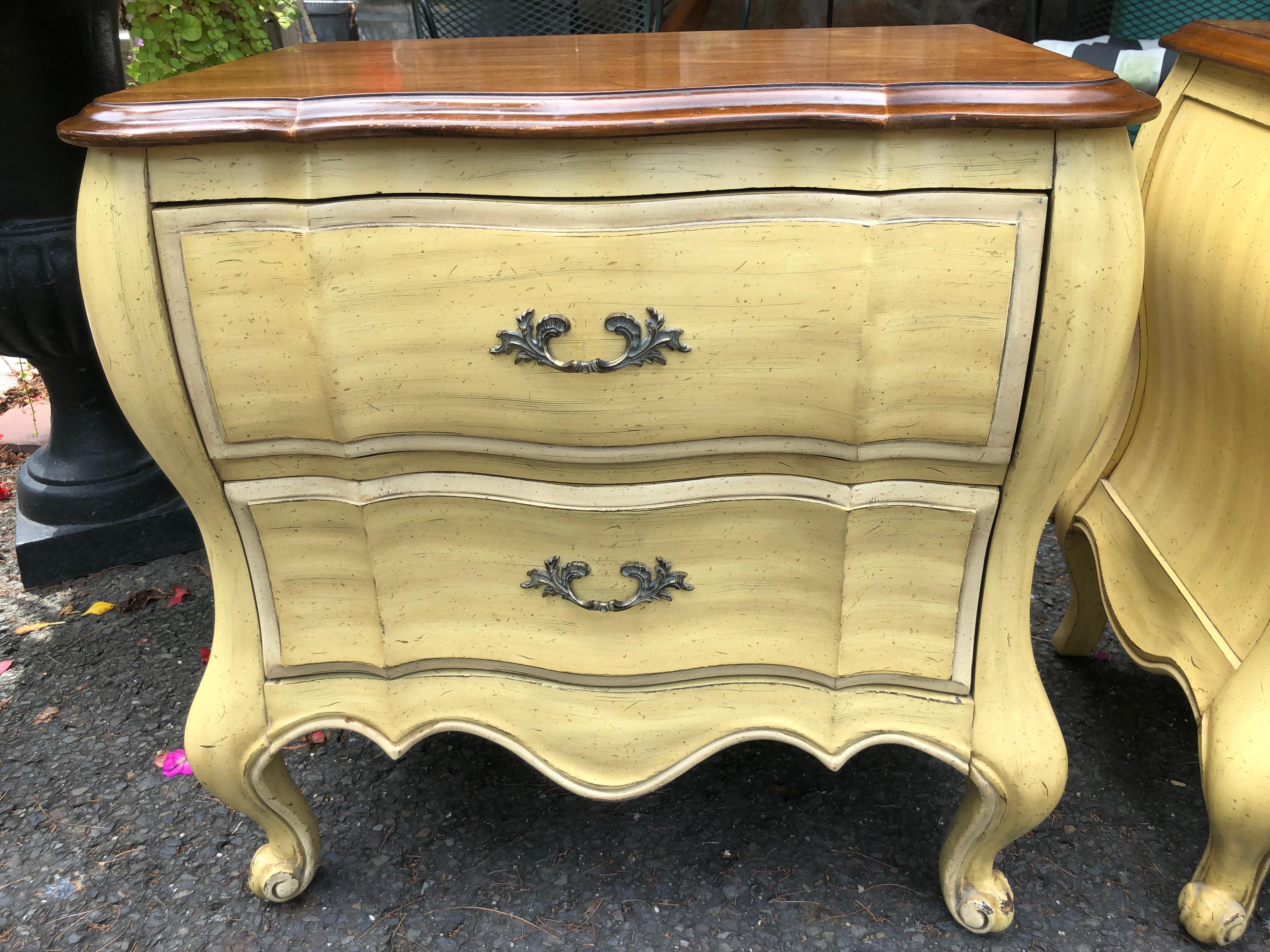 Pretty Pair French Provincial Night Stands Dorothy Draper Style For Sale 2