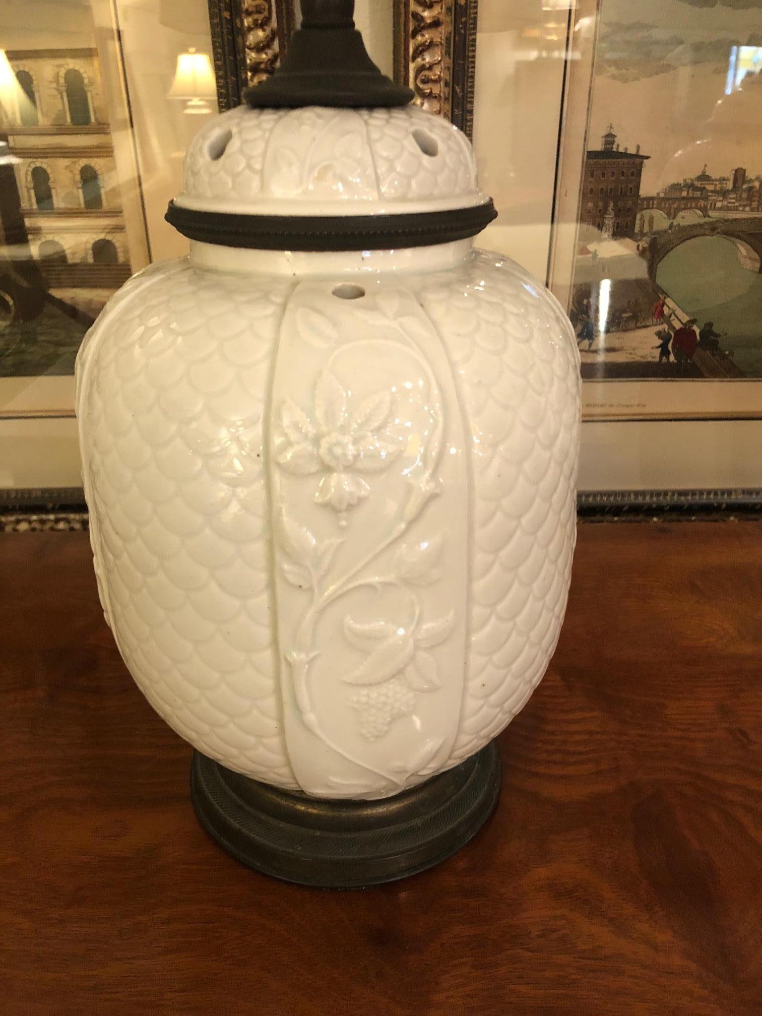 Chinese Export Pretty Pair of White Ceramic Chinese Table Lamps