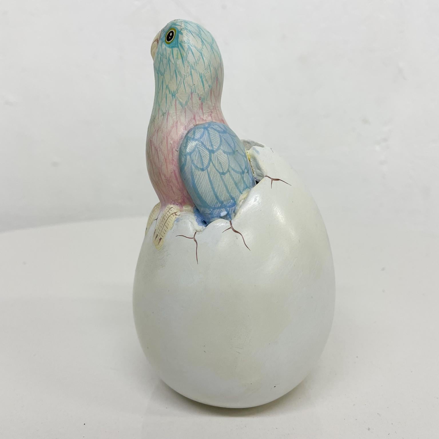 Pretty Parrot Egg Hatching Ceramic Art Sculpture Mexico Sergio Bustamante 1980s In Good Condition In Chula Vista, CA