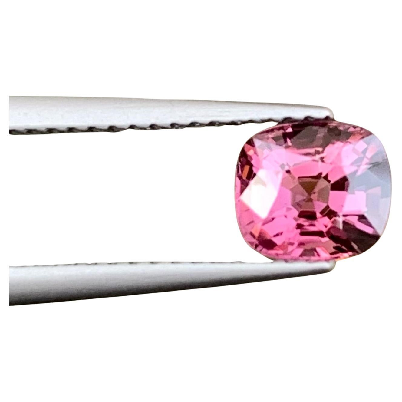 Pretty Pink Loose Spinel Gemstone 1.20 Carats Spinel Jewellery Spinel Necklaces For Sale