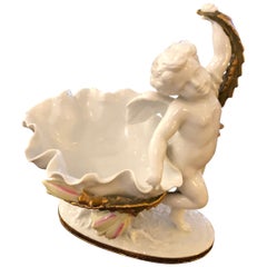 Pretty Putti Decorated White and Gold Porcelain Dish