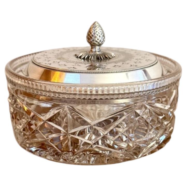 Pretty quality antique Edwardian cut glass trinket box For Sale