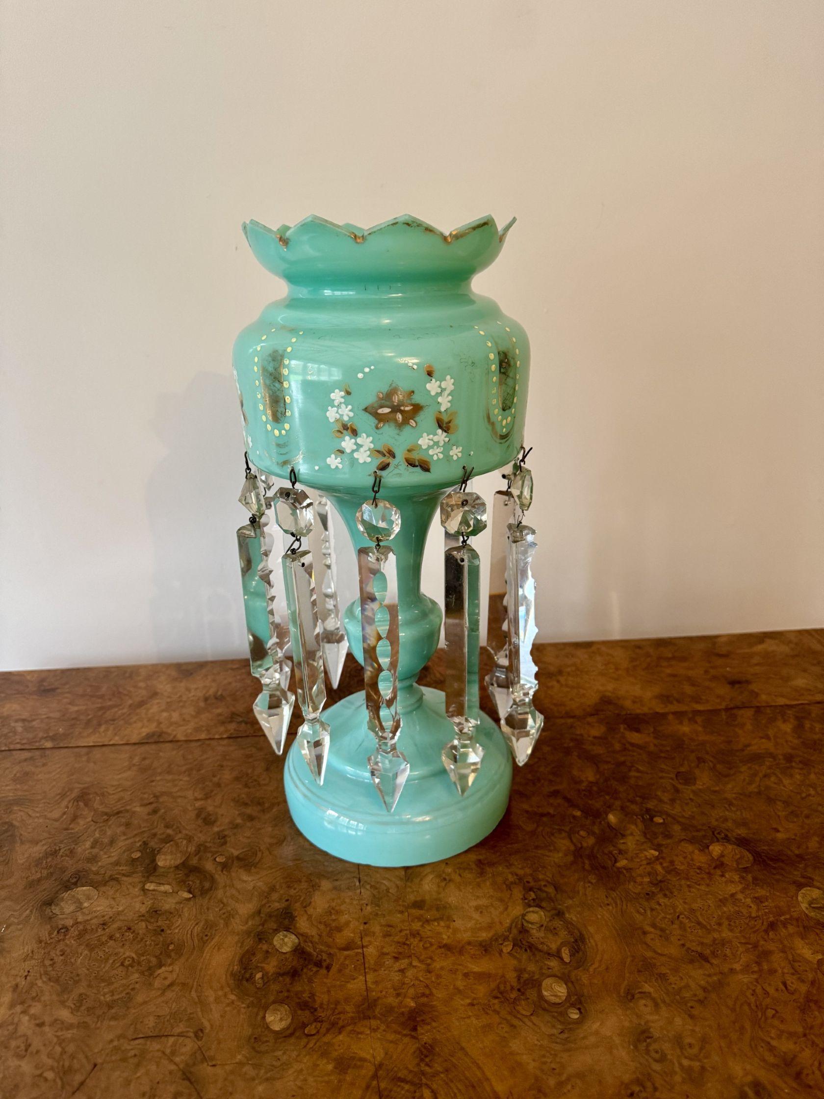 Un lustro di vetro turchese antico di grande qualità In condizioni buone in vendita a Ipswich, GB