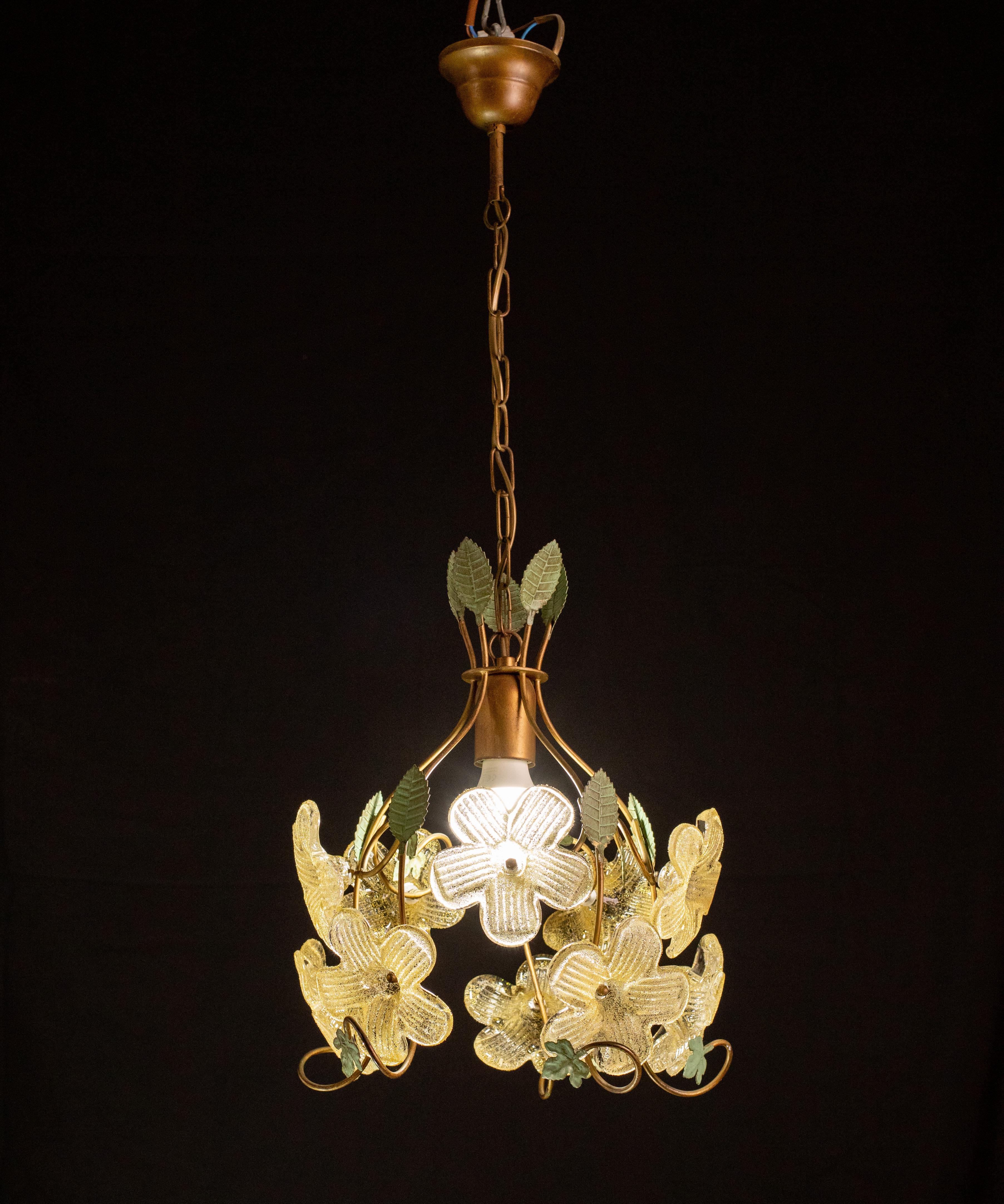 Pretty Set of 2 Murano Gold Flower, 1970 In Good Condition For Sale In Roma, IT