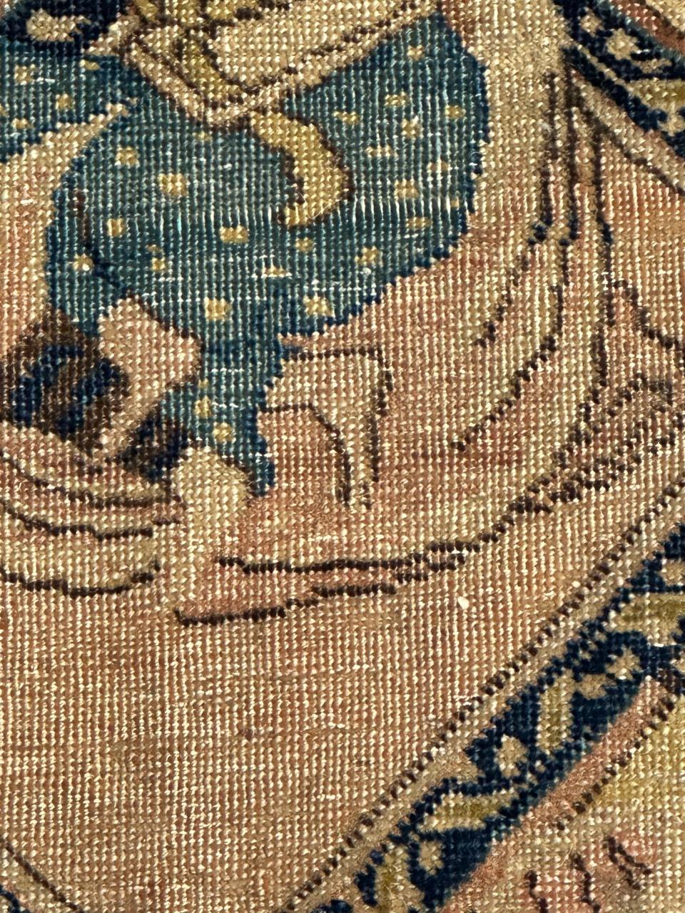 Grazioso piccolo tappeto Tabriz pittorico del XIX secolo in vendita 4