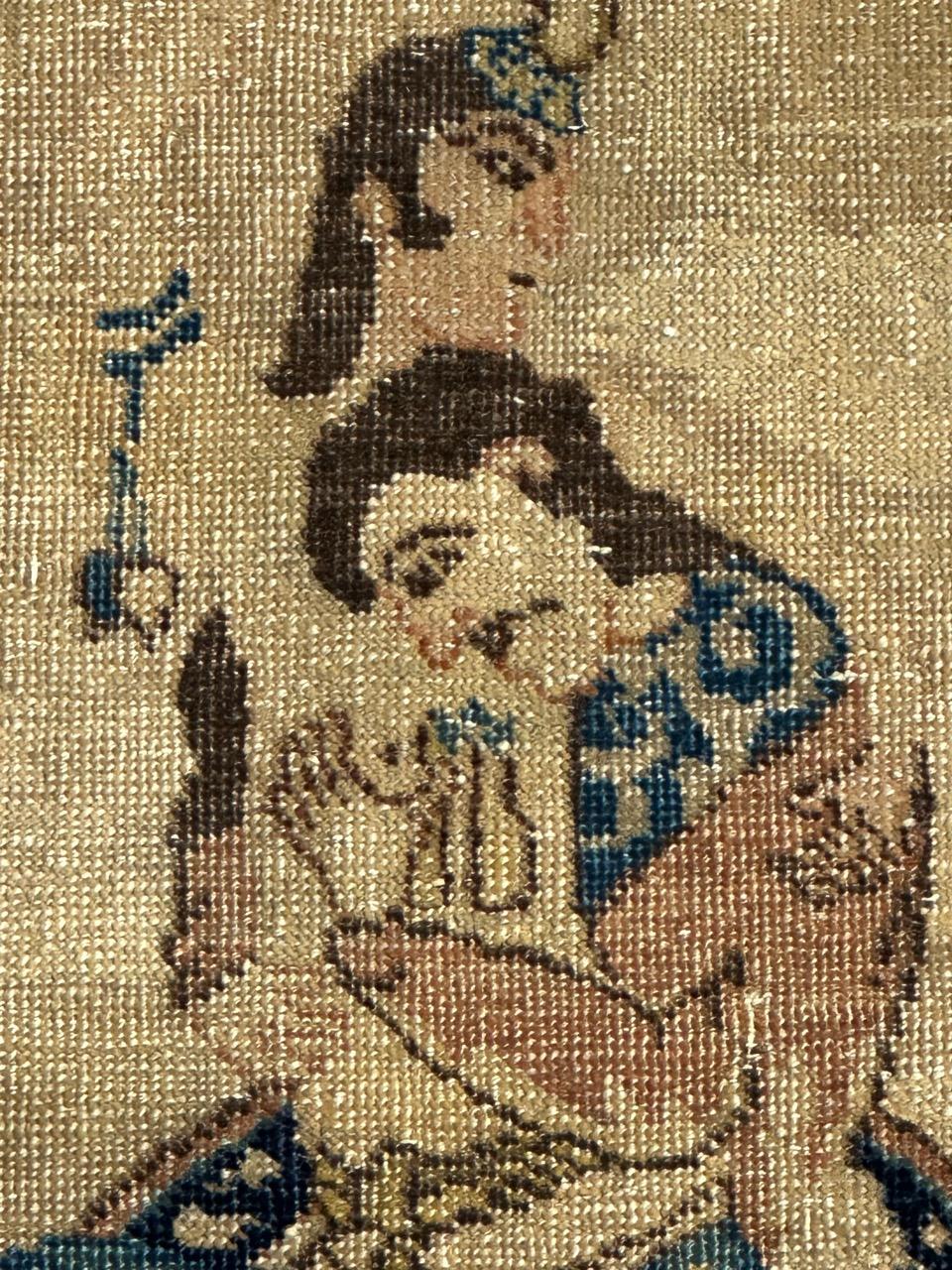 Grazioso piccolo tappeto Tabriz pittorico del XIX secolo in vendita 5