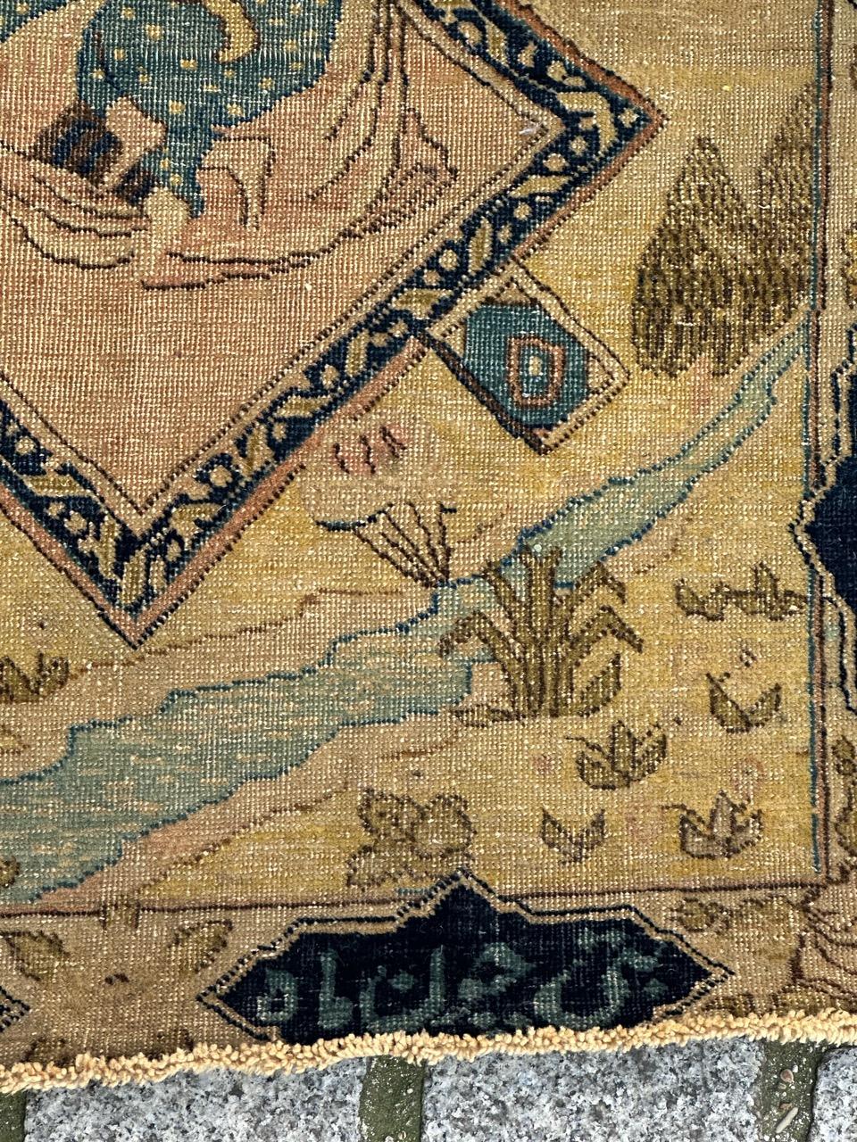 Grazioso piccolo tappeto Tabriz pittorico del XIX secolo in vendita 11