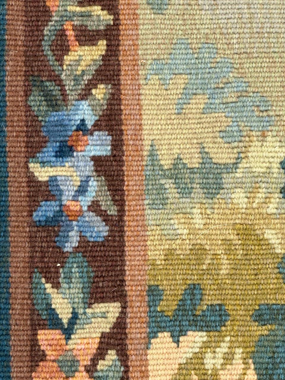 Schöner kleiner französischer Aubusson-Wandteppich des 20. Jahrhunderts im Angebot 5