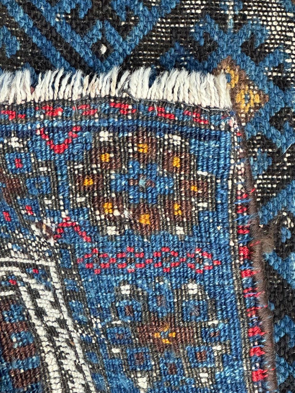 Un piccolo tappeto Afshar antico e consumato in vendita 8