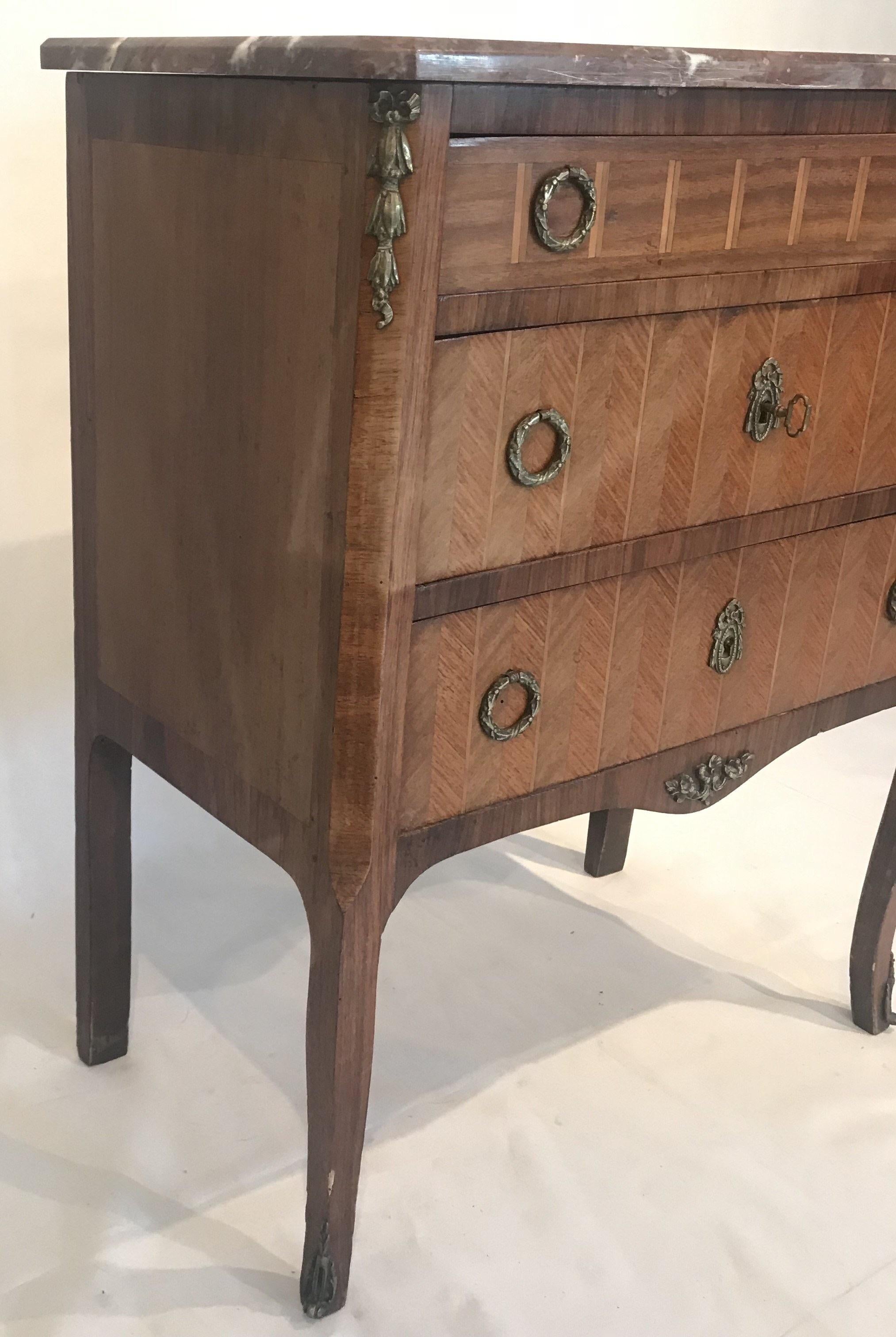 Louis XV Pretty Small French Inlaid Marquetry Three-Drawer Commode with Marble Top