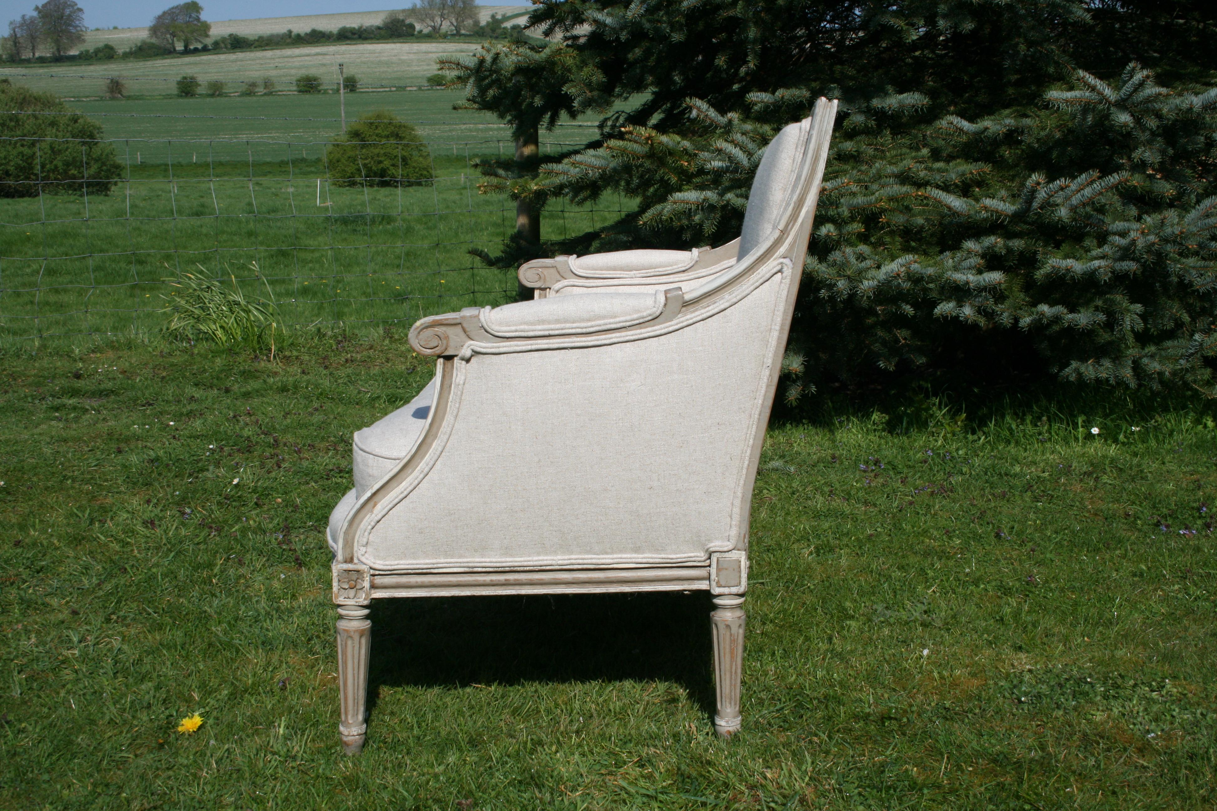 Neoclassical Pretty Small French Settee