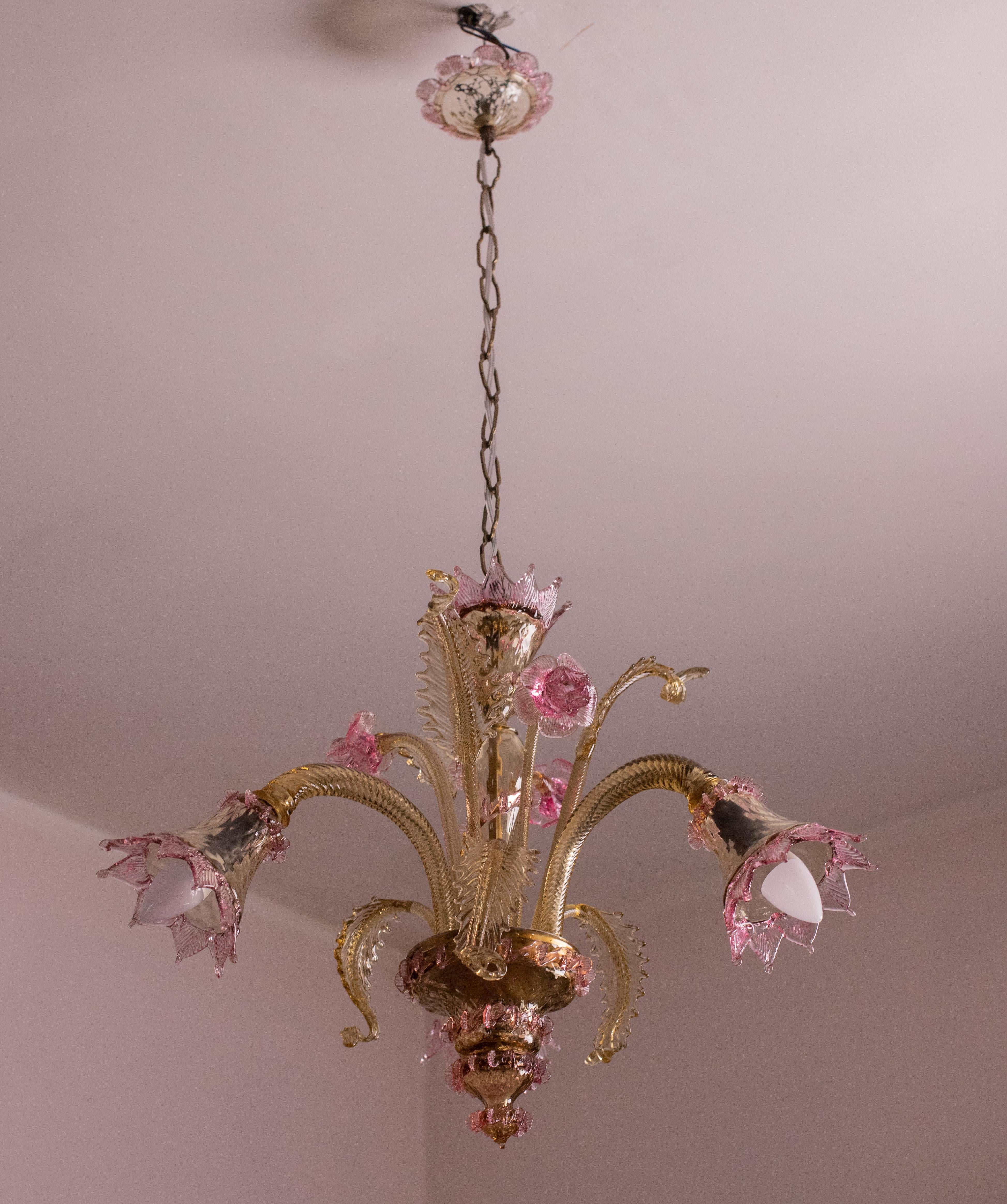 Mid-20th Century Pretty Venetian Chandelier, Pink and Gold Glass, 1950s For Sale