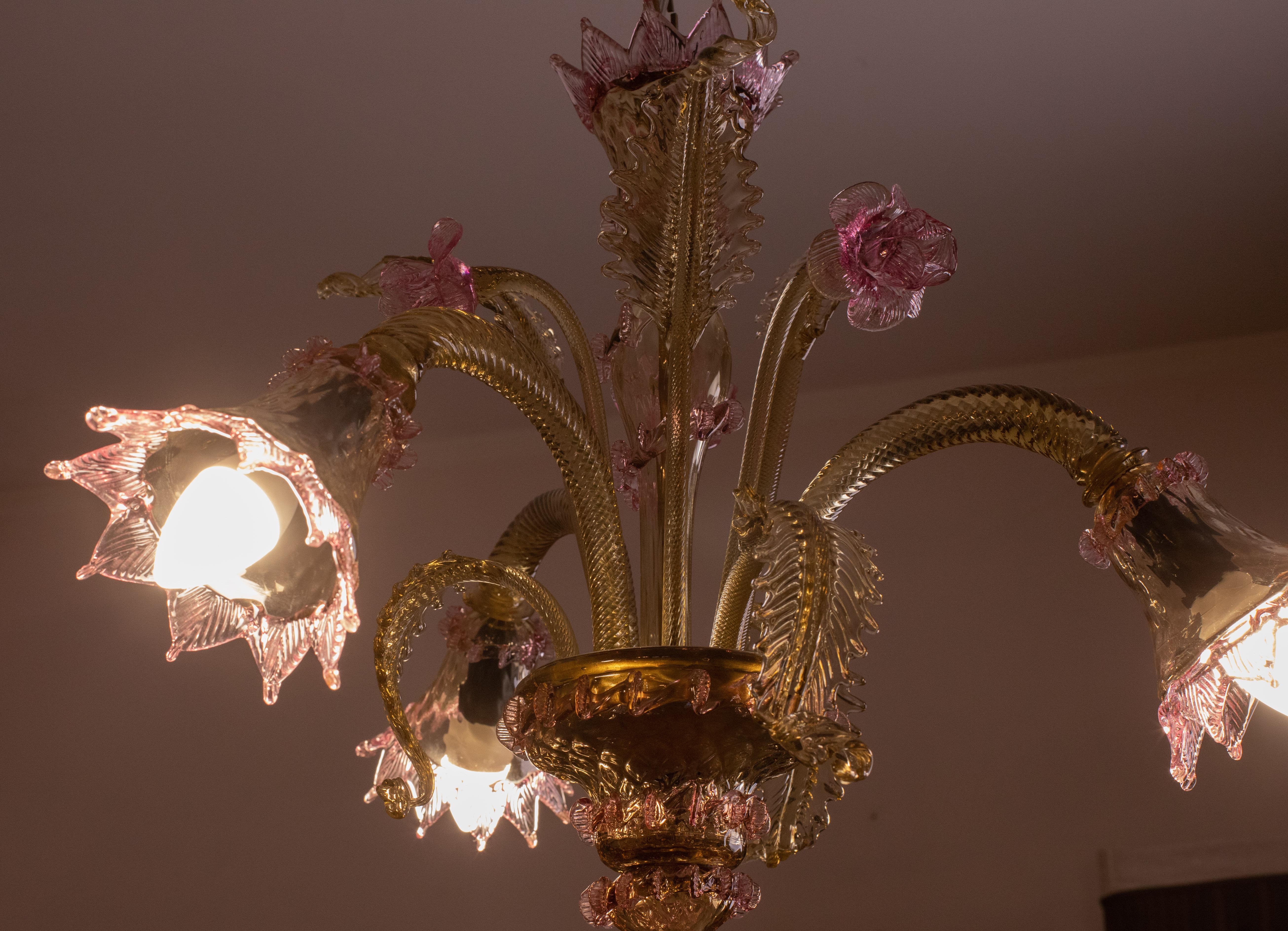 Pretty Venetian Chandelier, Pink and Gold Glass, 1950s For Sale 4