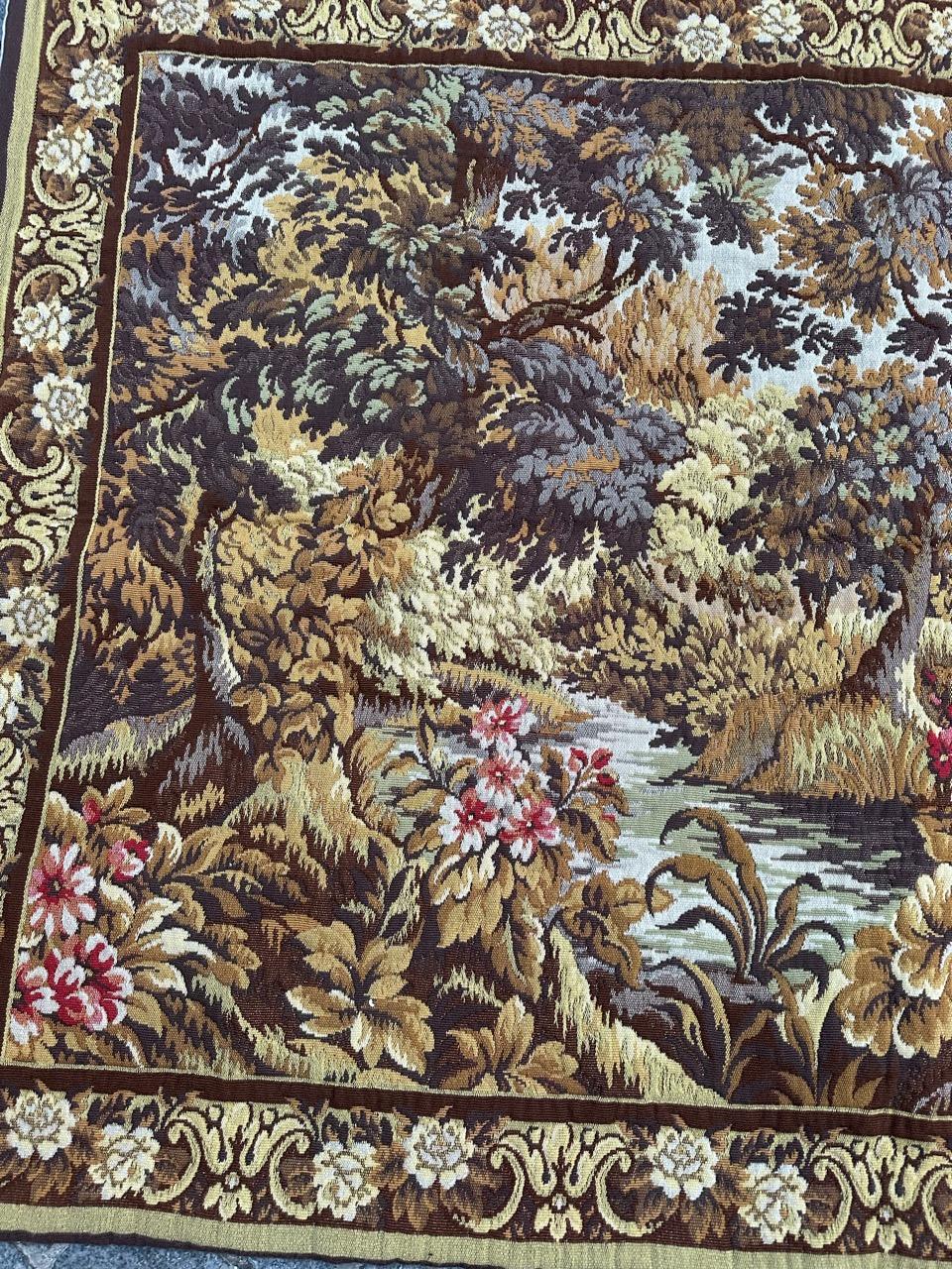 Pretty Vintage Jacquard-Wandteppich im Aubusson-Stil (Maschinell gefertigt) im Angebot