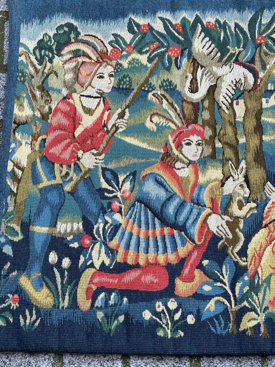 Hübsche Vintage Aubusson Stil médiéval Design Jacquard Wandteppich (Maschinell gefertigt) im Angebot