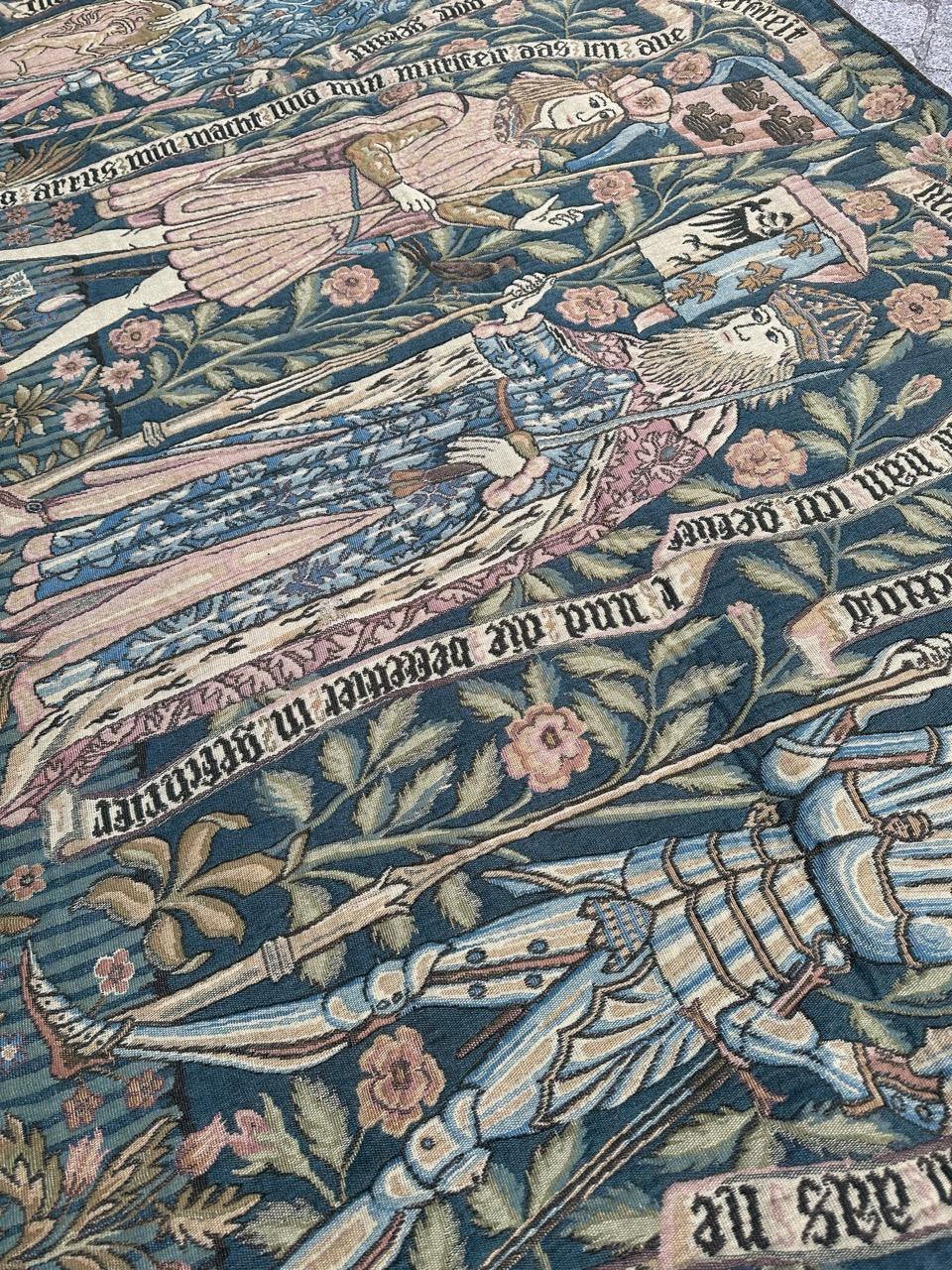 Grazioso arazzo jacquard d'epoca in stile museo medievale Aubusson in vendita 5