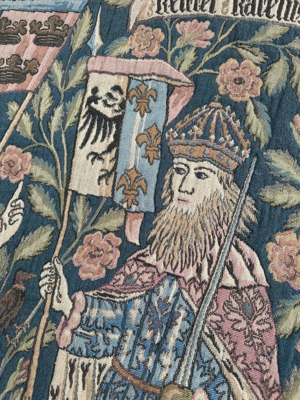 Grazioso arazzo jacquard d'epoca in stile museo medievale Aubusson in vendita 9