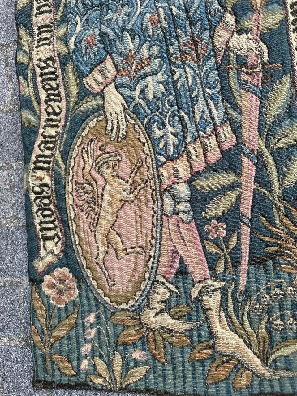 XX secolo Grazioso arazzo jacquard d'epoca in stile museo medievale Aubusson in vendita