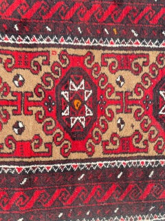 Bobyrug’s Pretty Vintage Baluch rug
