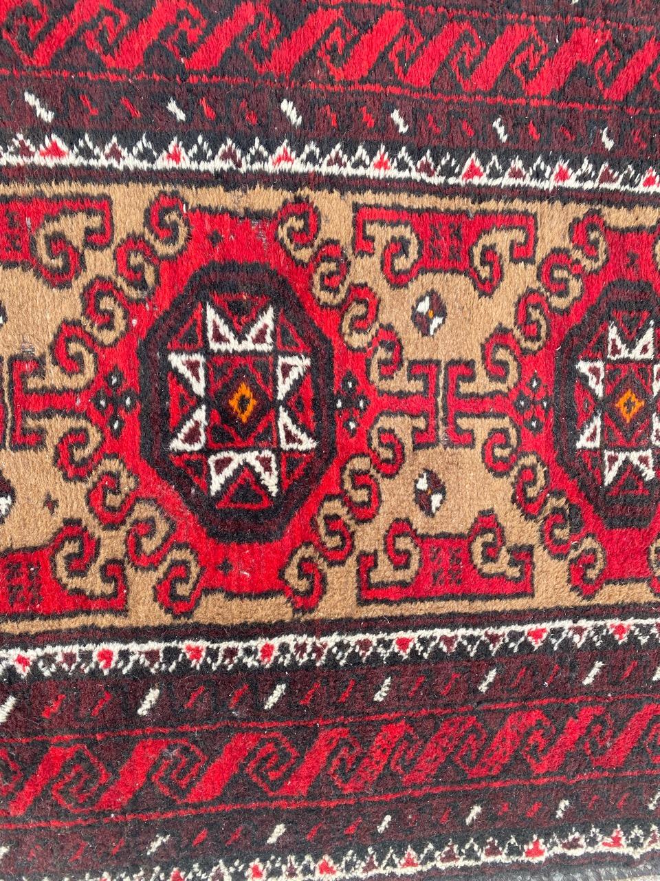 Afghan Le joli tapis Baluch vintage de Bobyrug en vente