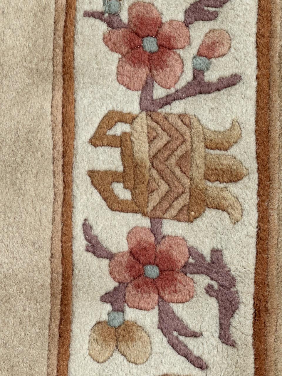 pretty vintage Chinese art deco design rug For Sale 6