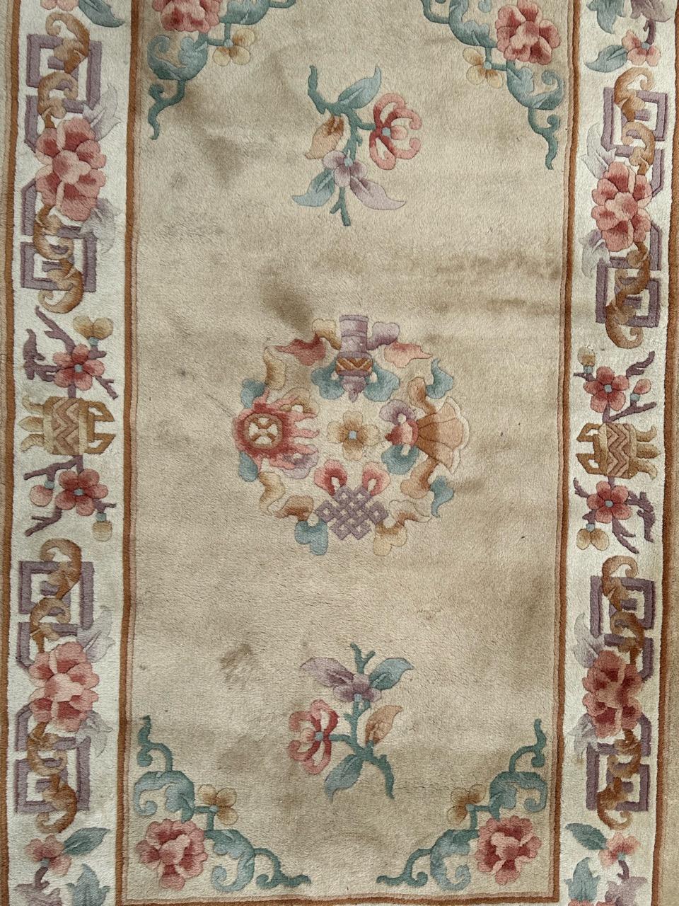 pretty vintage Chinese art deco design rug For Sale 9