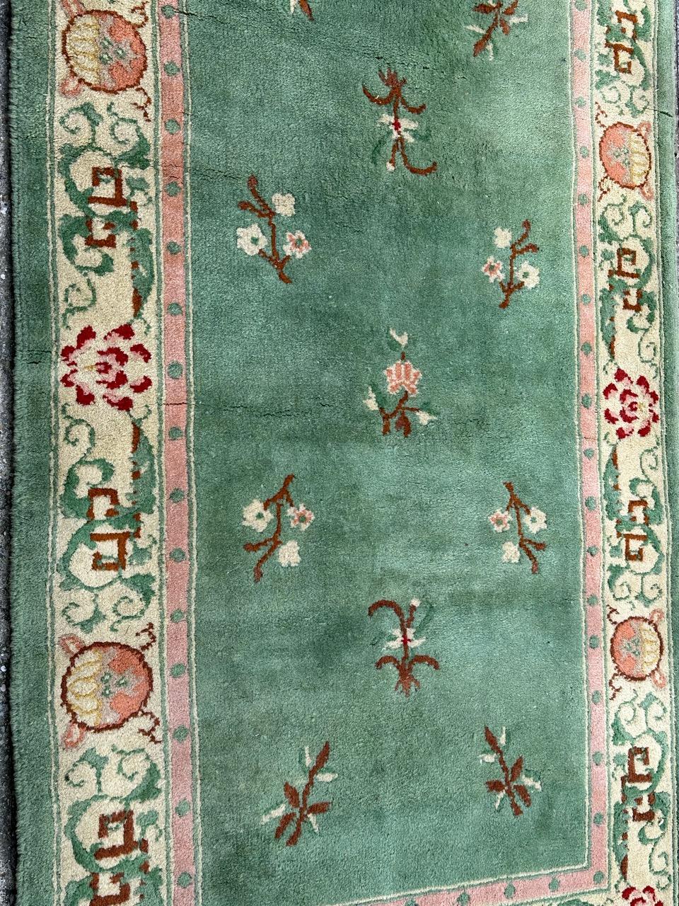 Pretty vintage Chinese art deco rug For Sale 3