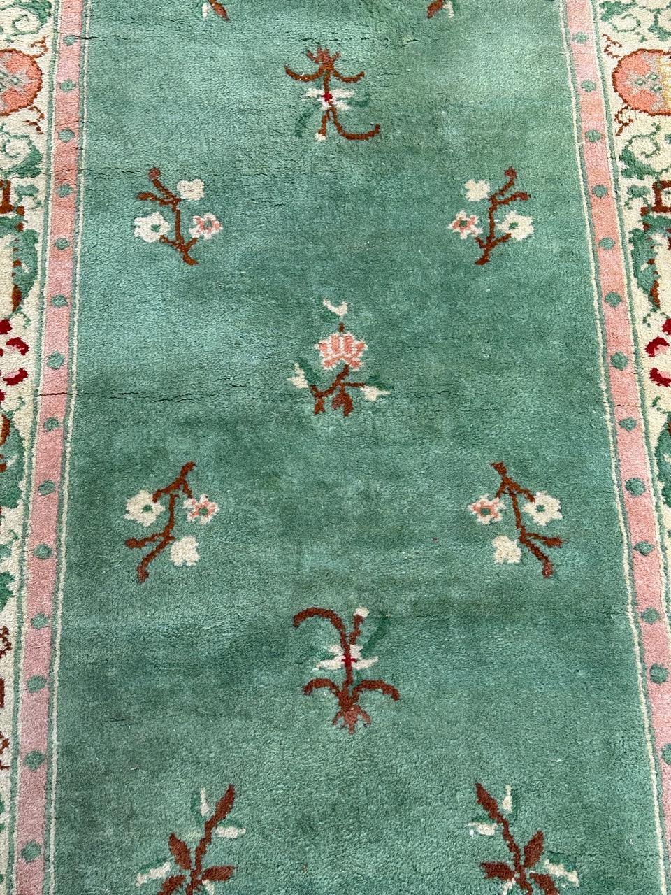 Hand-Knotted Pretty vintage Chinese art deco rug For Sale
