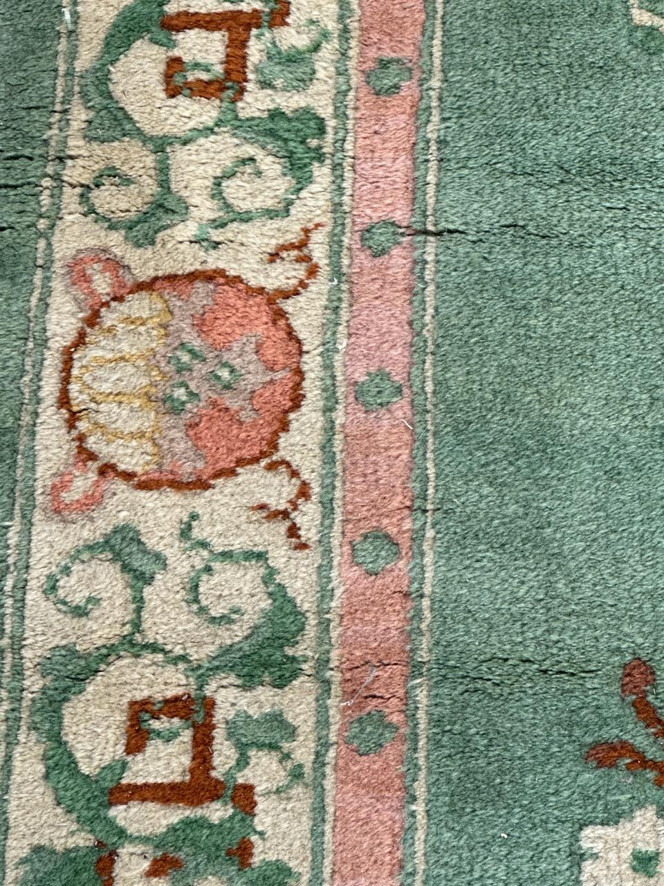 Late 20th Century Pretty vintage Chinese art deco rug For Sale