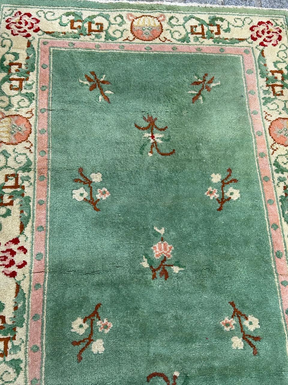 Pretty vintage Chinese art deco rug For Sale 2