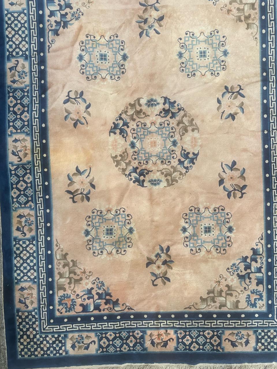 Schöner chinesischer Pekinger Art-déco-Teppich im Vintage-Stil (Chinesisch) im Angebot