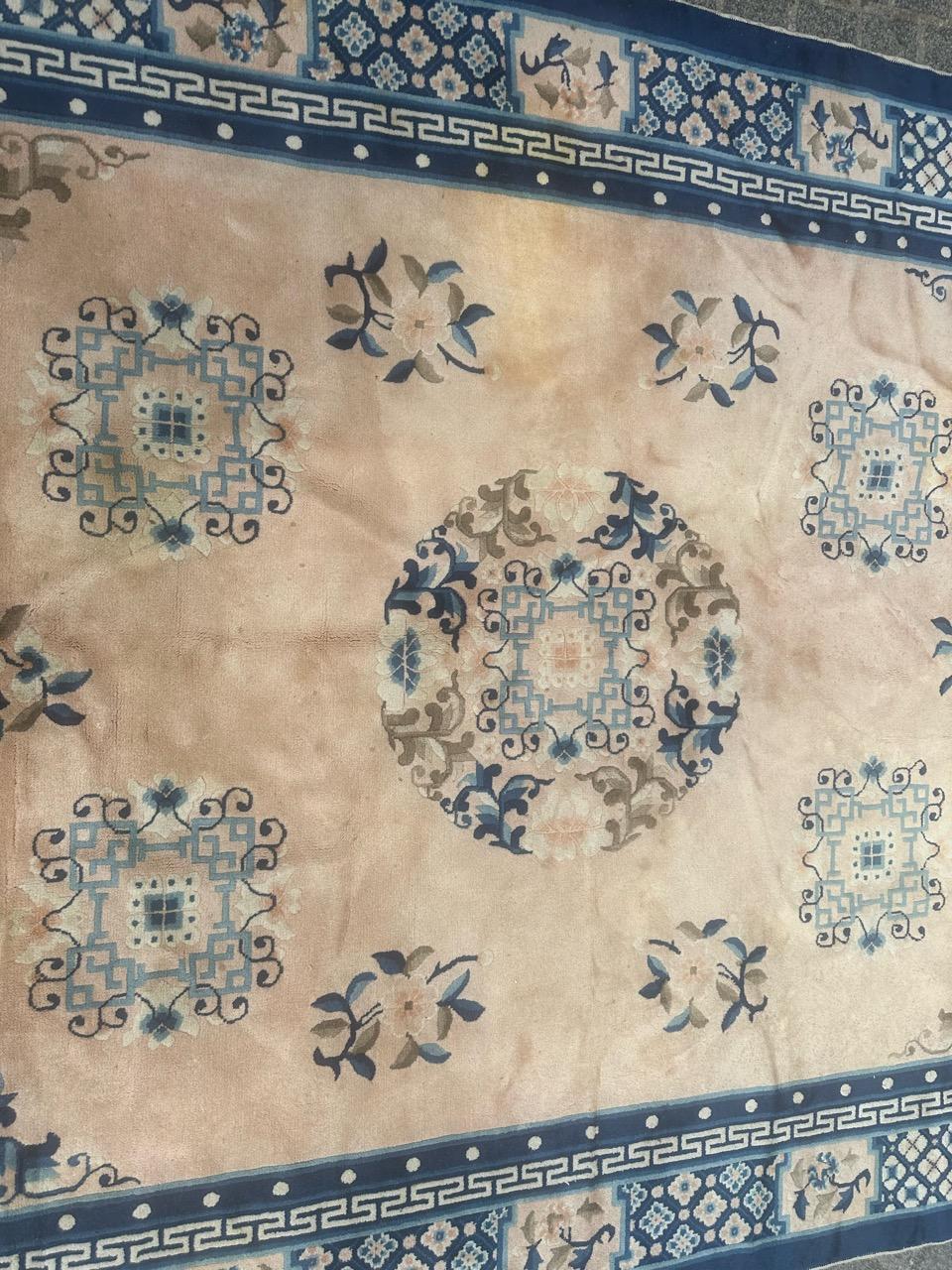 Schöner chinesischer Pekinger Art-déco-Teppich im Vintage-Stil (Handgeknüpft) im Angebot