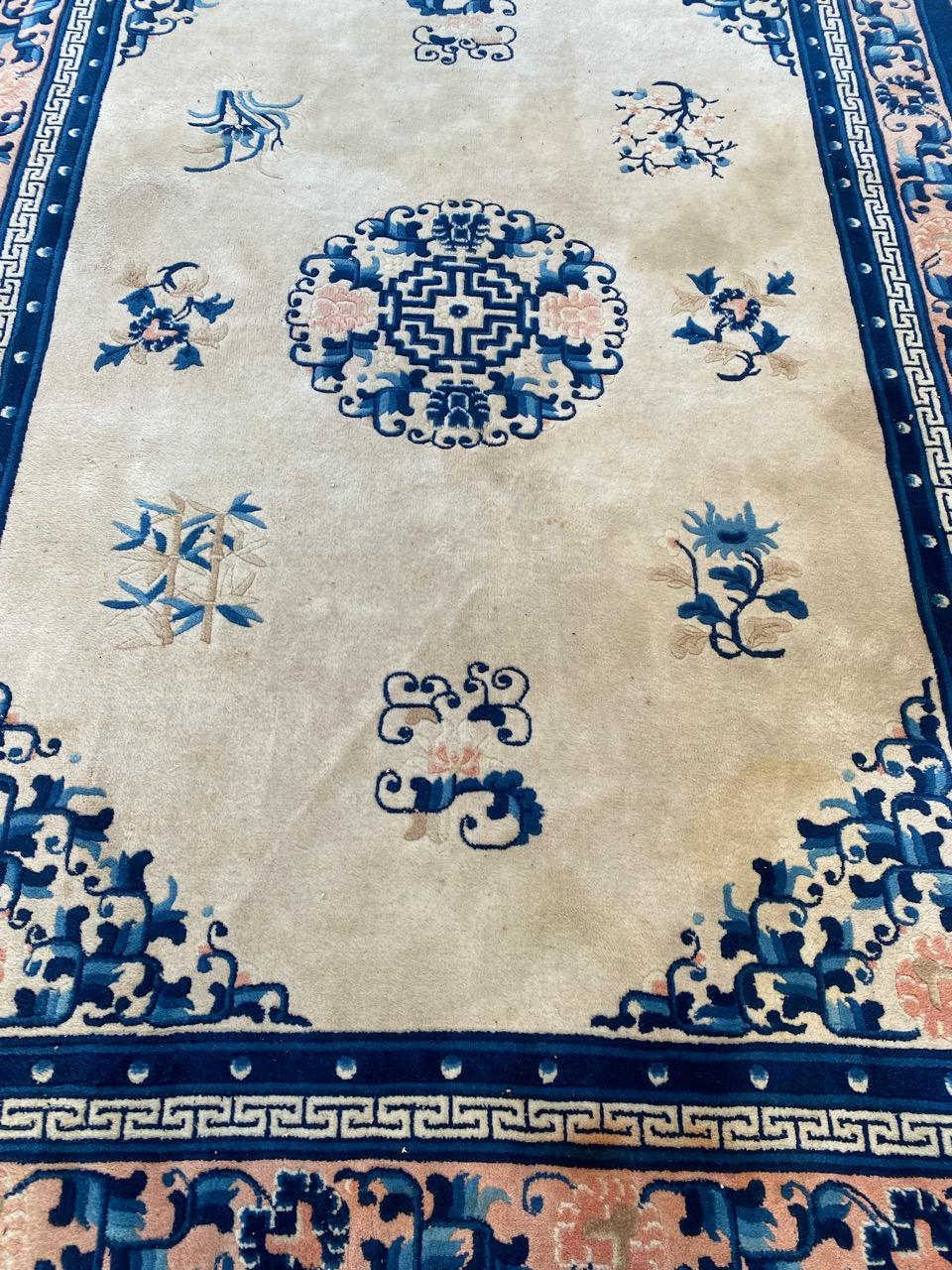 Pretty Vintage Chinese Peking Rug In Good Condition In Saint Ouen, FR