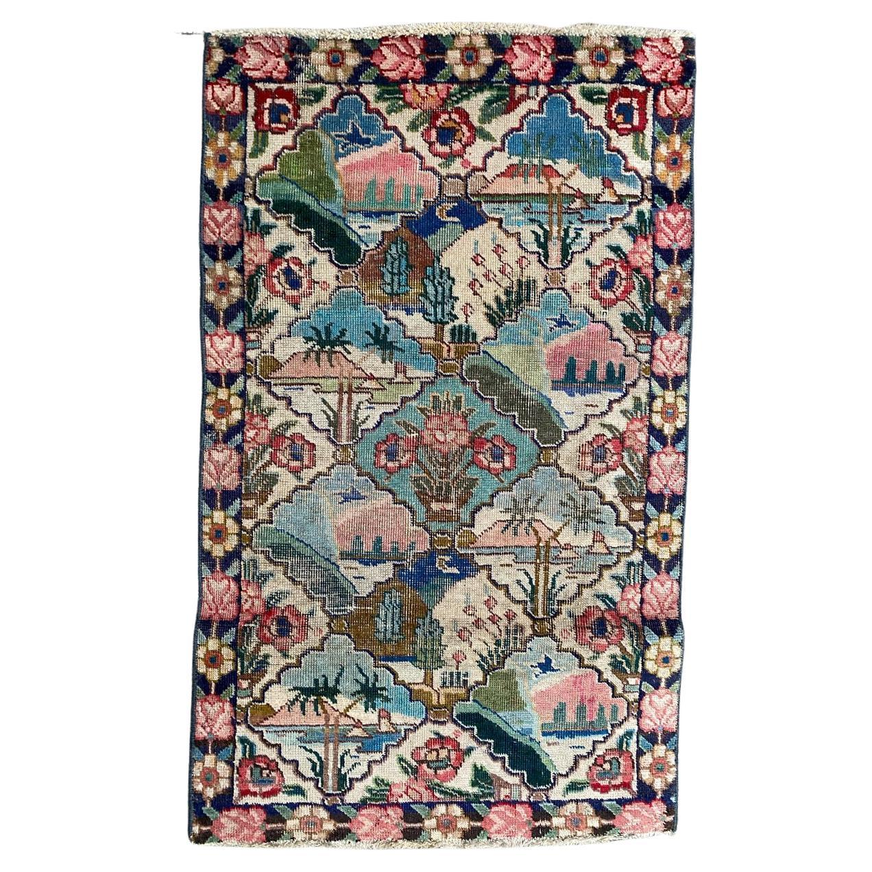 Joli tapis décoratif vintage Mahal de Bobyrug