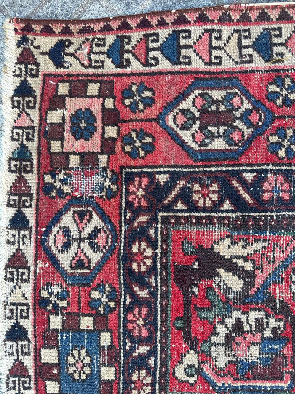 Bobyrug’s Pretty vintage distressed Bakhtiar rug  In Fair Condition For Sale In Saint Ouen, FR