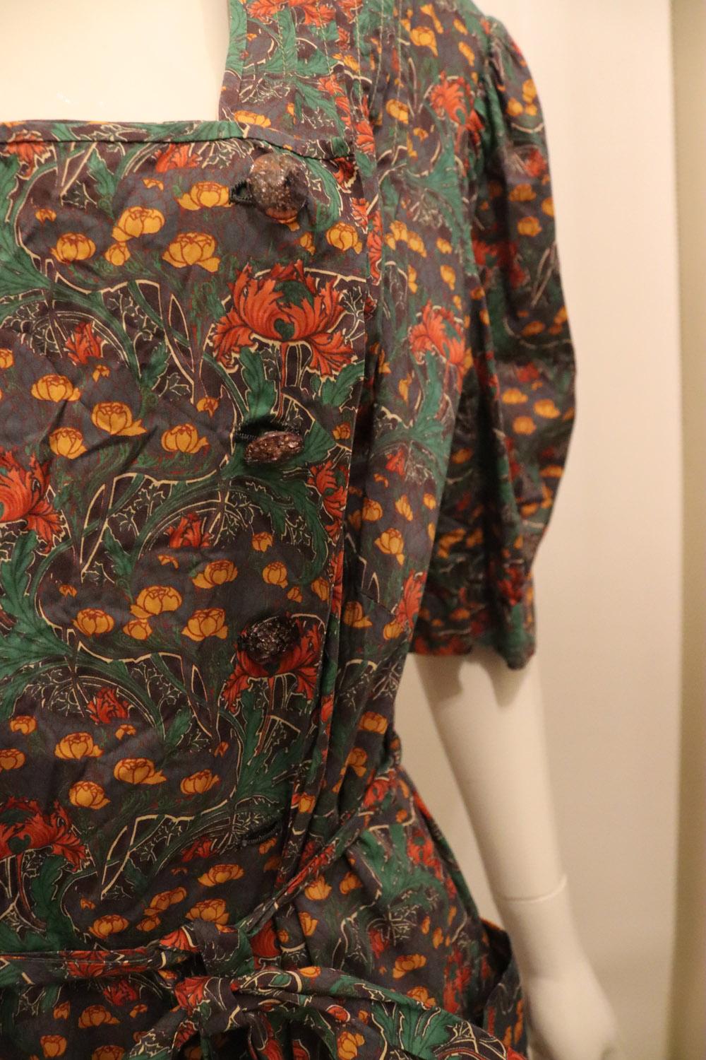 Black Pretty Vintage Floral Cotton Dress For Sale
