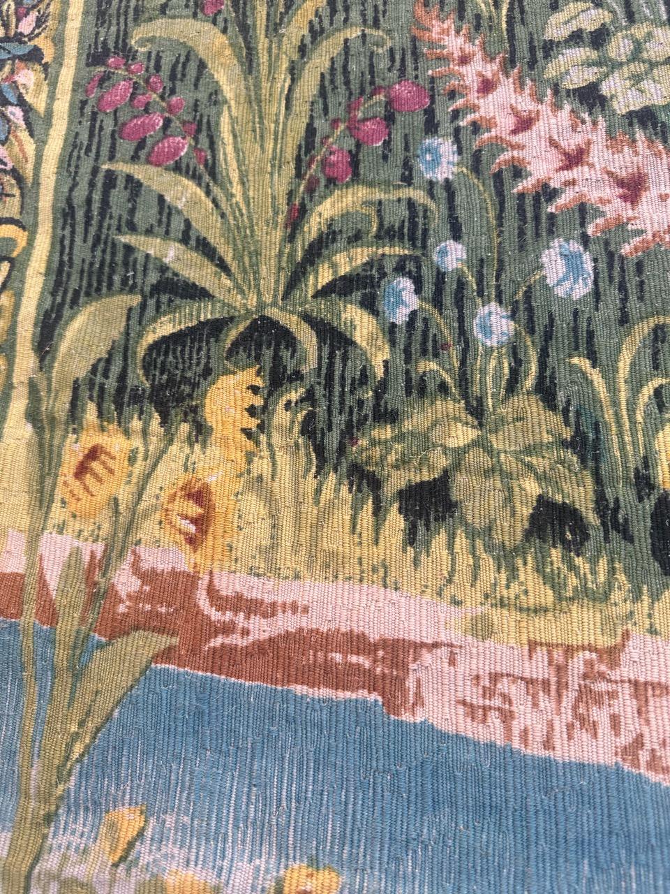 Bonito tapiz francés vintage estilo Aubusson estampado a mano, diseño medieval en venta 3