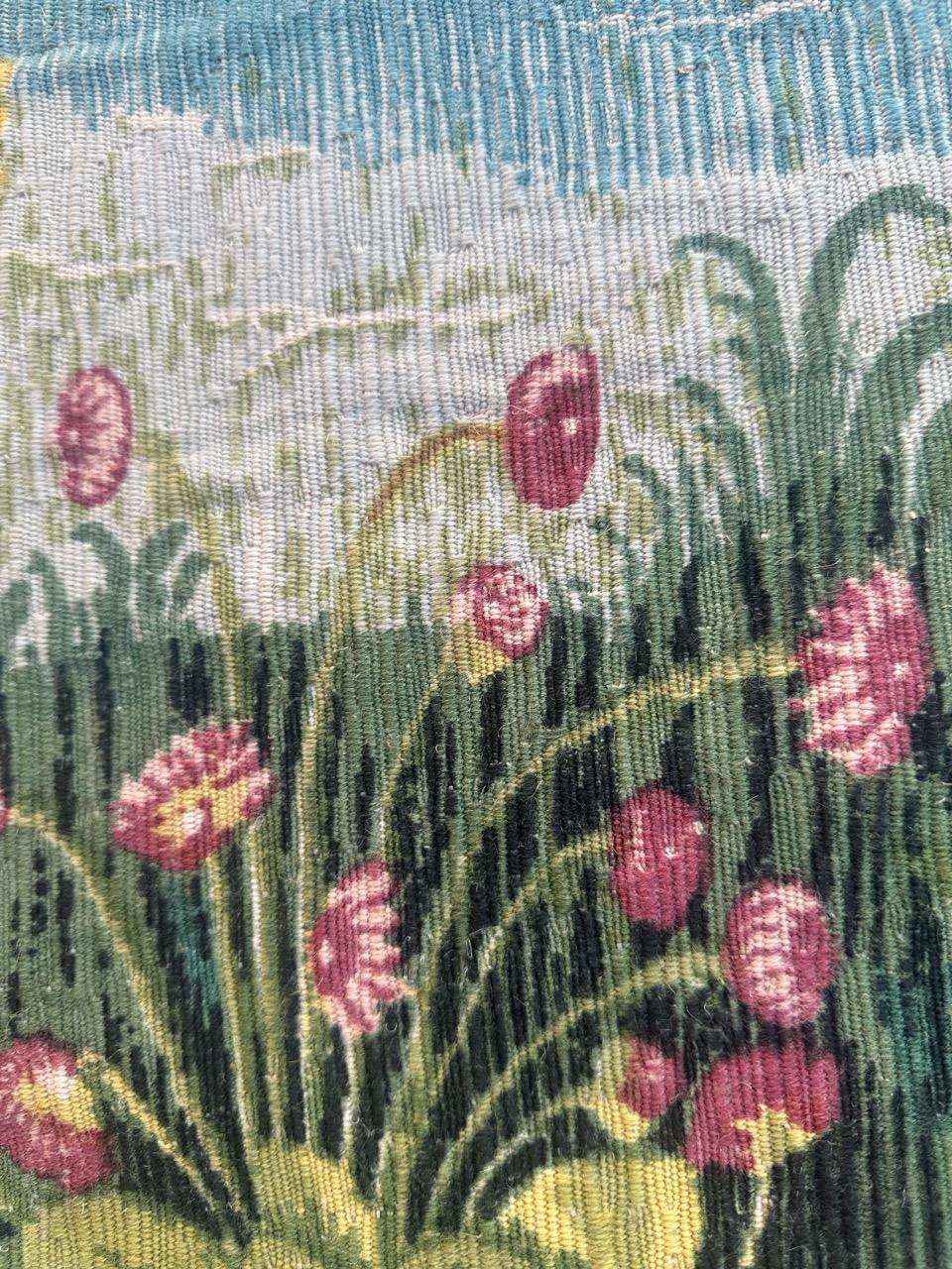 Bonito tapiz francés vintage estilo Aubusson estampado a mano, diseño medieval en venta 5