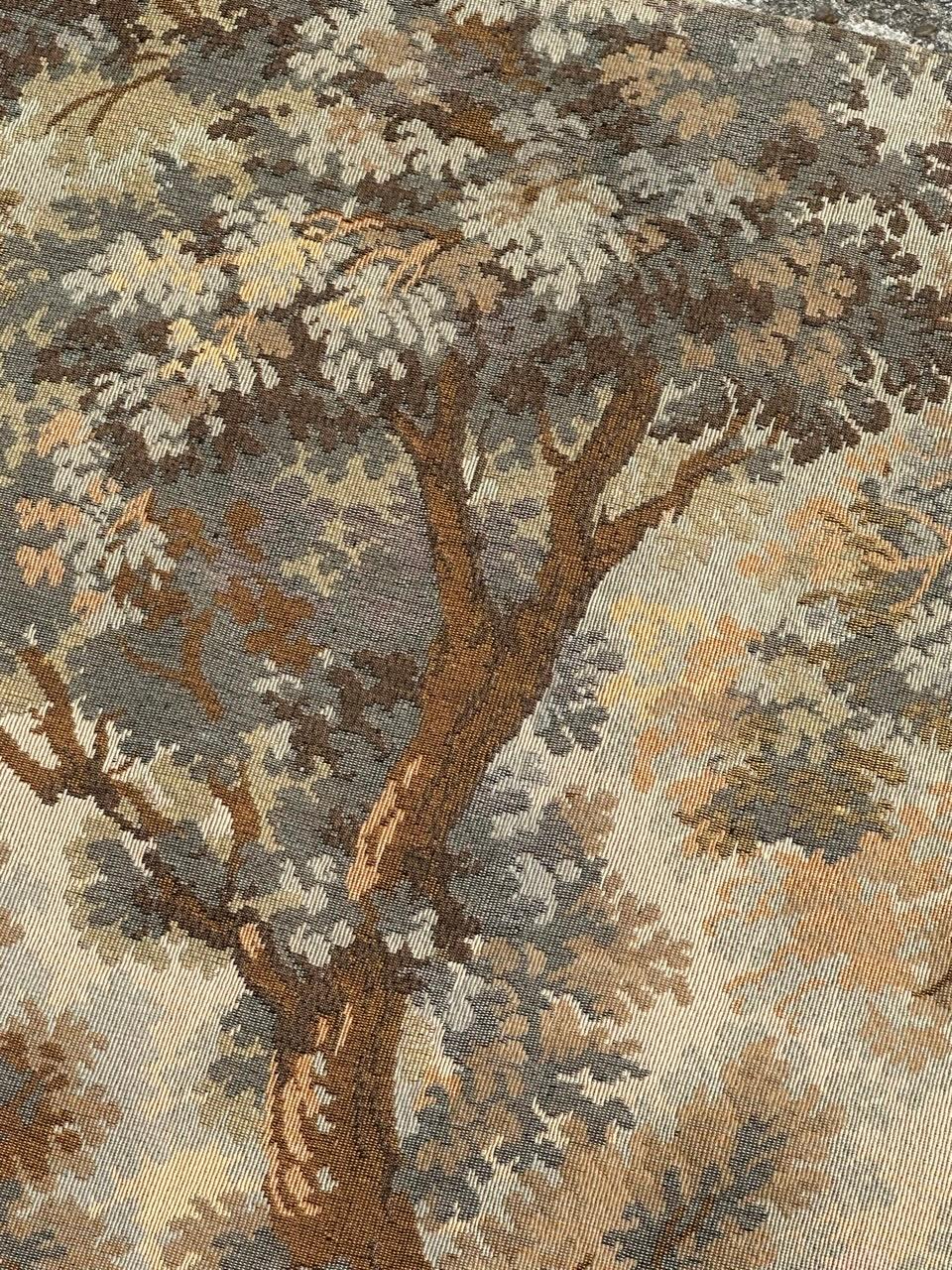 Grazioso arazzo jacquard francese d'epoca in stile Aubusson in vendita 3